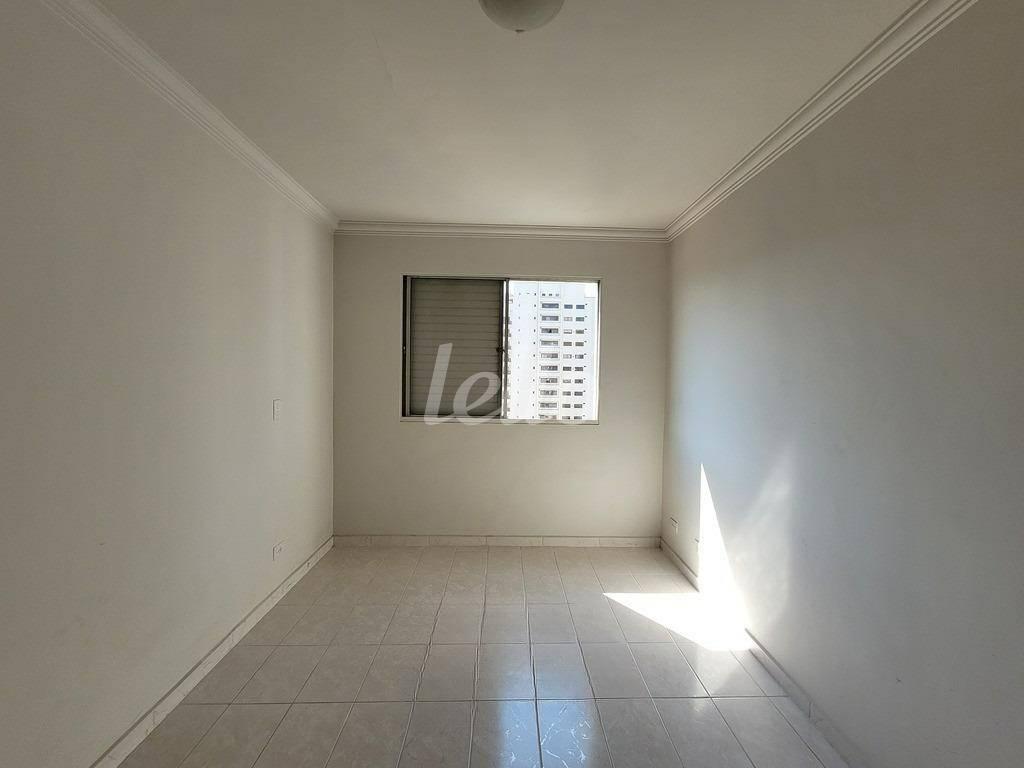 DORMITORIO 2 de Apartamento para alugar, Padrão com 77 m², 2 quartos e 2 vagas em Moema - São Paulo