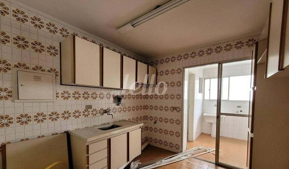 COZINHA de Apartamento para alugar, Padrão com 77 m², 2 quartos e 1 vaga em Moema - São Paulo