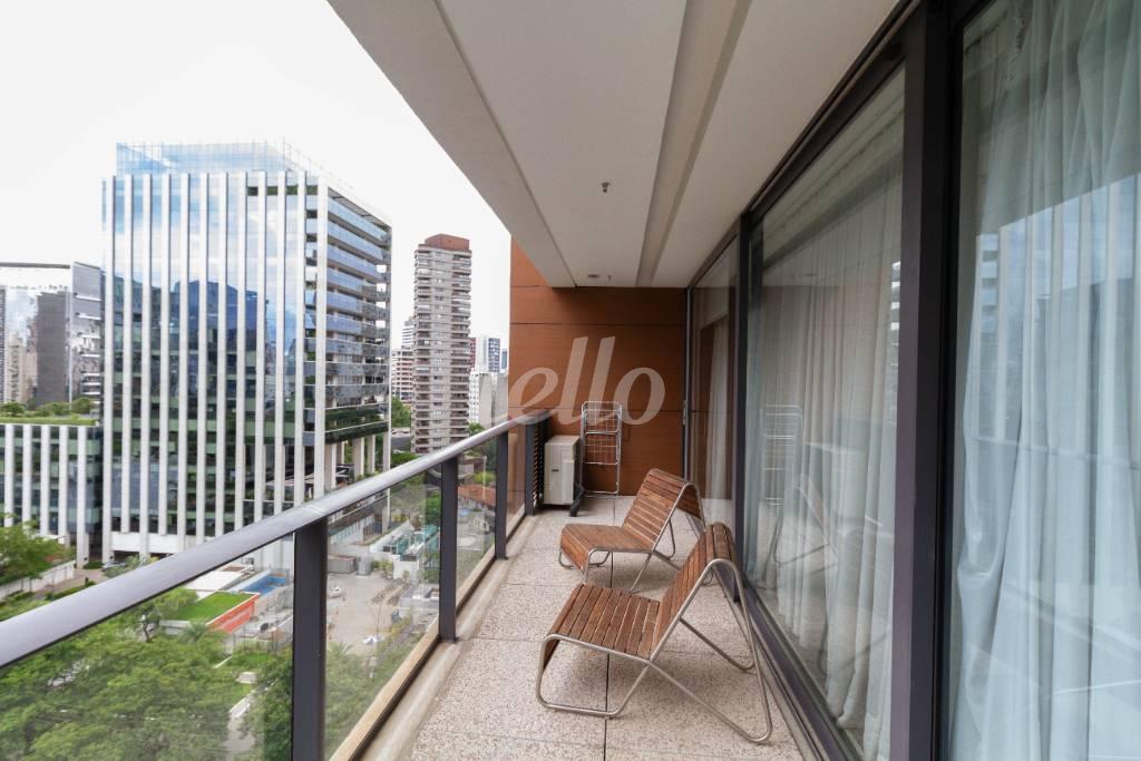 SACADA de Apartamento à venda, Padrão com 65 m², 3 quartos e 2 vagas em Vila Olímpia - São Paulo