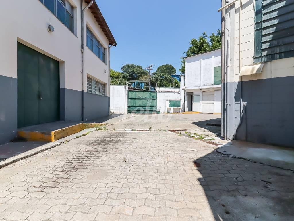 BANHEIRO de Galpão/Armazém para alugar, Padrão com 1000 m², e em Jardim Ubirajara - São Paulo