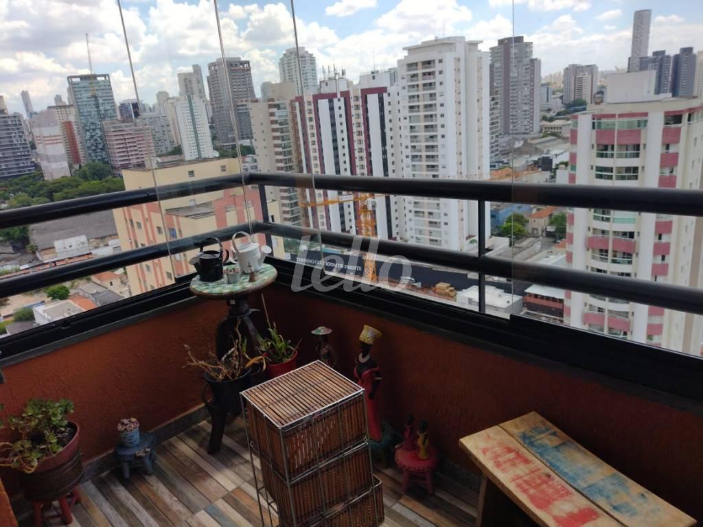 VISTA PANORÂMICA de Apartamento à venda, Padrão com 83 m², 3 quartos e 2 vagas em Vila Zilda - São Paulo