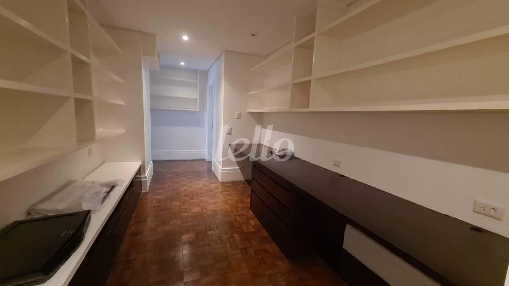 ESCRITÓRIO de Apartamento para alugar, Padrão com 406 m², 6 quartos e 3 vagas em Jardim Paulista - São Paulo