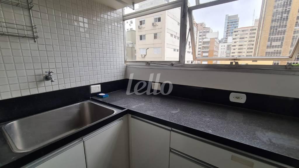 ÁREA DE SERVIÇO de Apartamento para alugar, Padrão com 406 m², 6 quartos e 3 vagas em Jardim Paulista - São Paulo