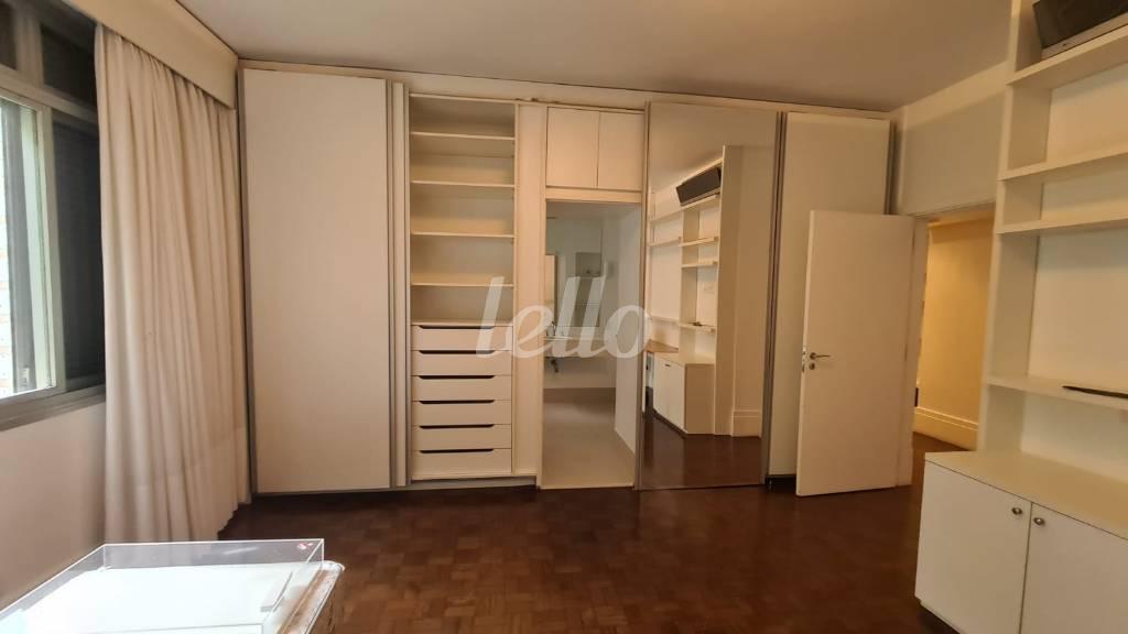 SUITE 2 de Apartamento para alugar, Padrão com 406 m², 6 quartos e 3 vagas em Jardim Paulista - São Paulo