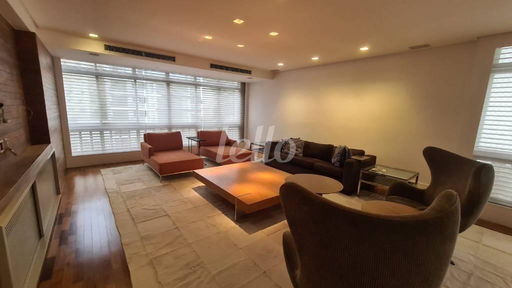 SALA de Apartamento para alugar, Padrão com 406 m², 6 quartos e 3 vagas em Jardim Paulista - São Paulo