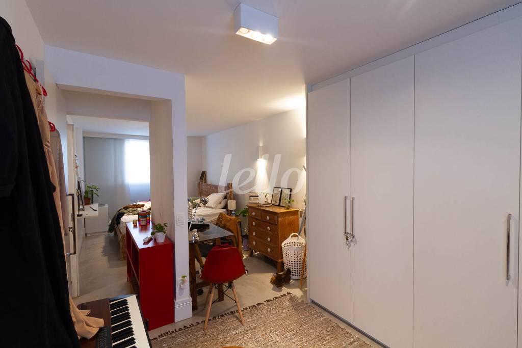 SUITE de Apartamento para alugar, Padrão com 100 m², 1 quarto e 1 vaga em Cerqueira César - São Paulo