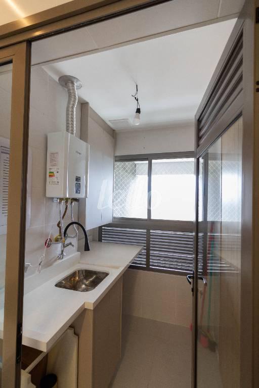 ÁREA DE SERVIÇO de Apartamento para alugar, Padrão com 80 m², 3 quartos e 1 vaga em Butantã - São Paulo