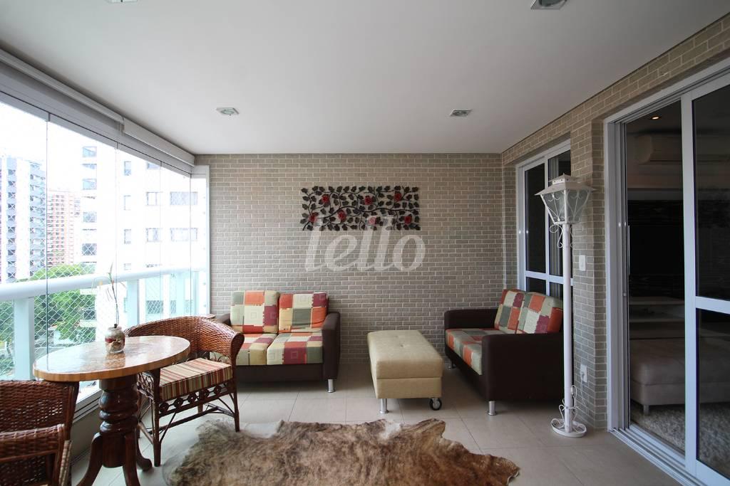 VARANDA de Apartamento para alugar, Padrão com 174 m², 3 quartos e 3 vagas em Vila Congonhas - São Paulo