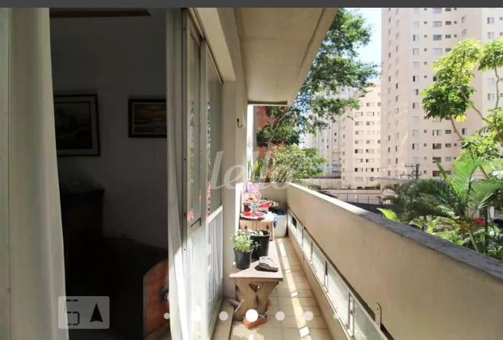 VARANDA de Apartamento à venda, Padrão com 120 m², 3 quartos e 1 vaga em Indianópolis - São Paulo