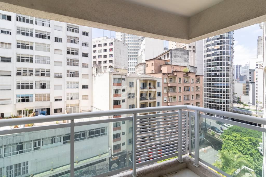 VARANDA de Apartamento para alugar, Padrão com 48 m², 1 quarto e em Centro - São Paulo