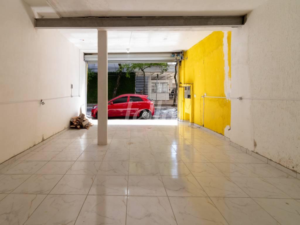 SALÃO de Salão para alugar, Padrão com 200 m², e 2 vagas em Tatuapé - São Paulo
