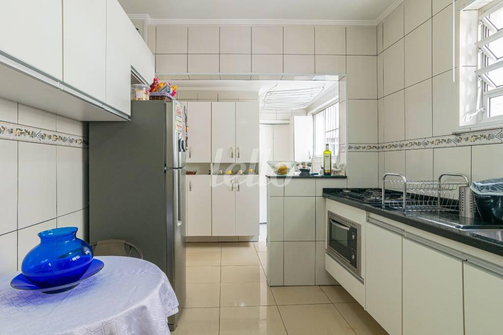 COZINHA de Apartamento para alugar, Padrão com 84 m², 2 quartos e em Sumarezinho - São Paulo