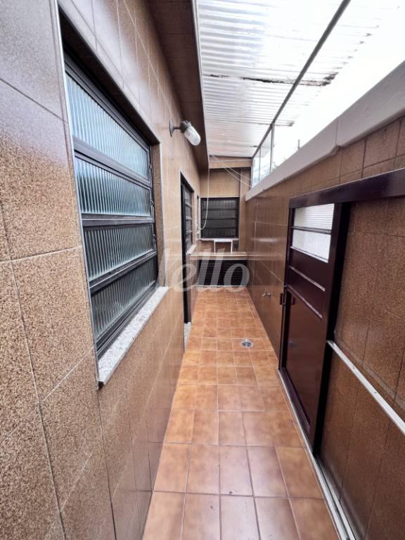 ENTRADA LATERAL de Casa à venda, sobrado com 140 m², 3 quartos e 2 vagas em Alto da Moóca - São Paulo