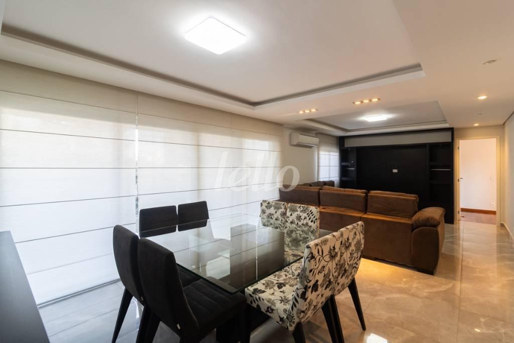 03 SALA de Apartamento à venda, Padrão com 182 m², 3 quartos e 3 vagas em Vila Gomes Cardim - São Paulo