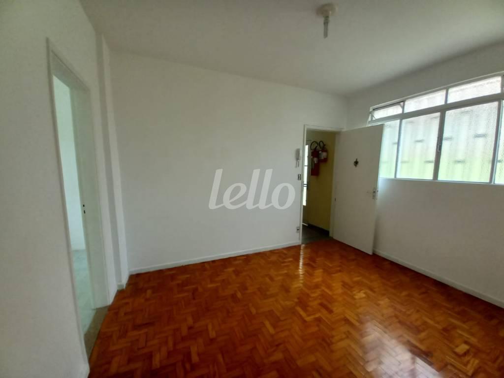SALA de Apartamento à venda, Padrão com 50 m², 2 quartos e 1 vaga em Vila Paulicéia - São Paulo