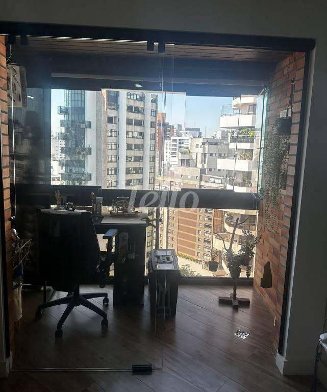 VARANDA de Apartamento para alugar, Padrão com 43 m², 1 quarto e 1 vaga em Vila Nova Conceição - São Paulo
