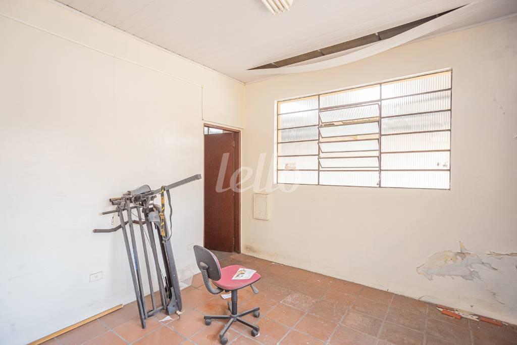 SALA de Galpão/Armazém para alugar, Padrão com 600 m², e 5 vagas em Saúde - São Paulo