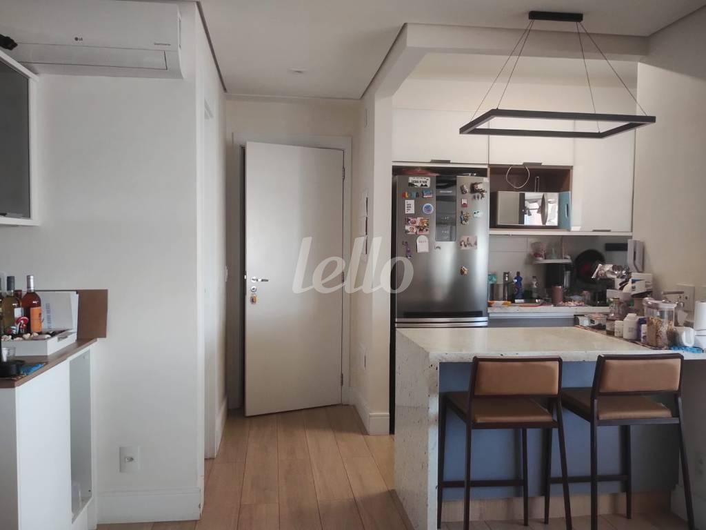LIVING de Apartamento à venda, Padrão com 94 m², 3 quartos e 2 vagas em Mirandopolis - São Paulo