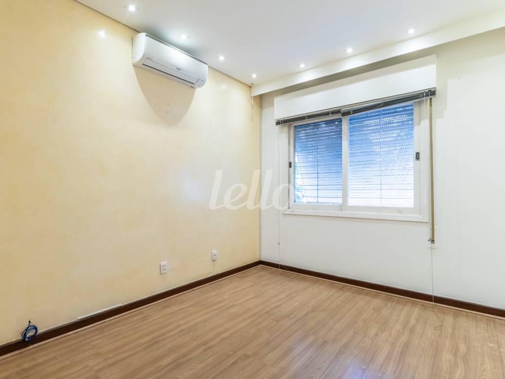 DORMITÓRIO de Casa para alugar, sobrado com 220 m², 3 quartos e 6 vagas em Campo Belo - São Paulo