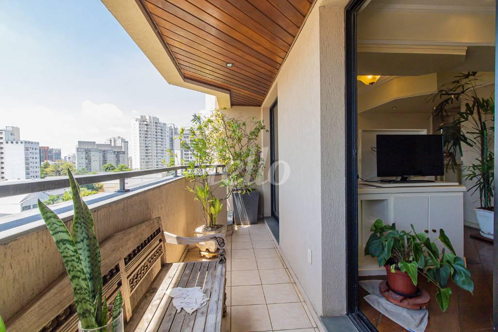 SACADA de Apartamento para alugar, Padrão com 118 m², 3 quartos e 3 vagas em Vila Mariana - São Paulo