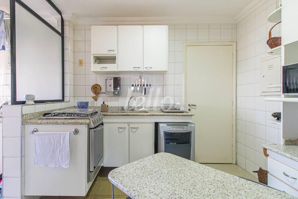 COZINHA de Apartamento para alugar, Padrão com 118 m², 3 quartos e 3 vagas em Vila Mariana - São Paulo
