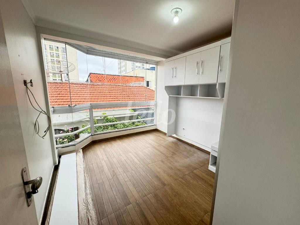 DORMITÓRIO de Casa à venda, sobrado com 100 m², 3 quartos e 1 vaga em Vila Carrão - São Paulo