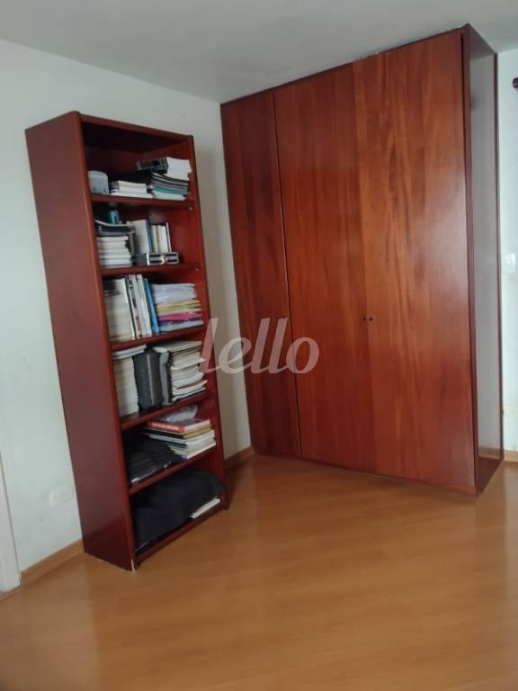 DORMITÓRIO de Apartamento à venda, Padrão com 77 m², 2 quartos e 1 vaga em Vila Clementino - São Paulo