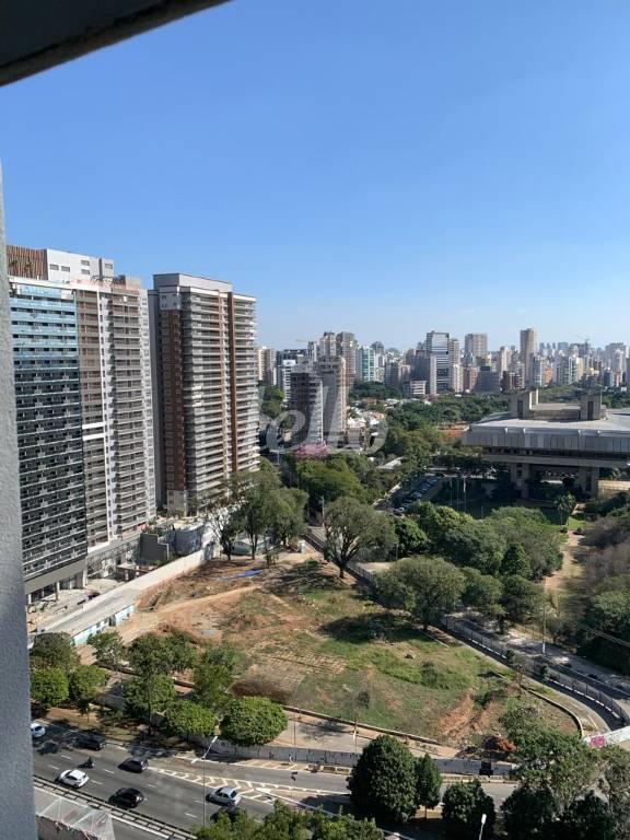 VISTA EXTERNA de Apartamento à venda, Padrão com 40 m², 1 quarto e 1 vaga em Vila Clementino - São Paulo