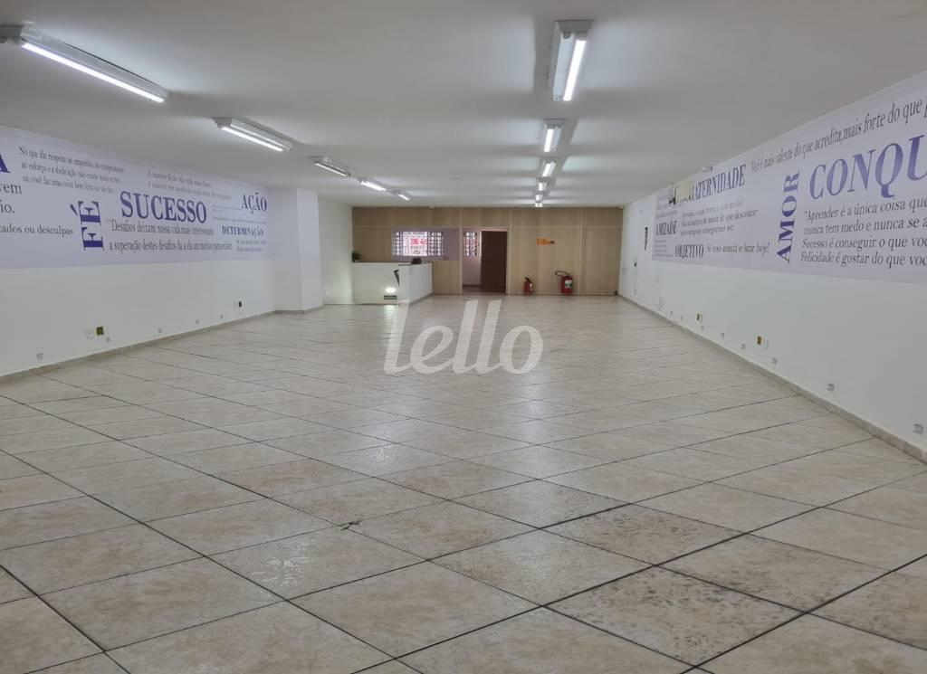 SOBRELOJA de Sobreloja para alugar, Padrão com 100 m², e em Vila Azevedo - São Paulo
