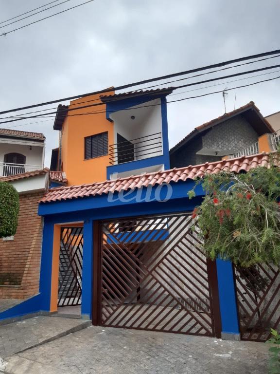 FACHADA de Casa à venda, sobrado com 385 m², 4 quartos e 8 vagas em Sítio da Figueira - São Paulo