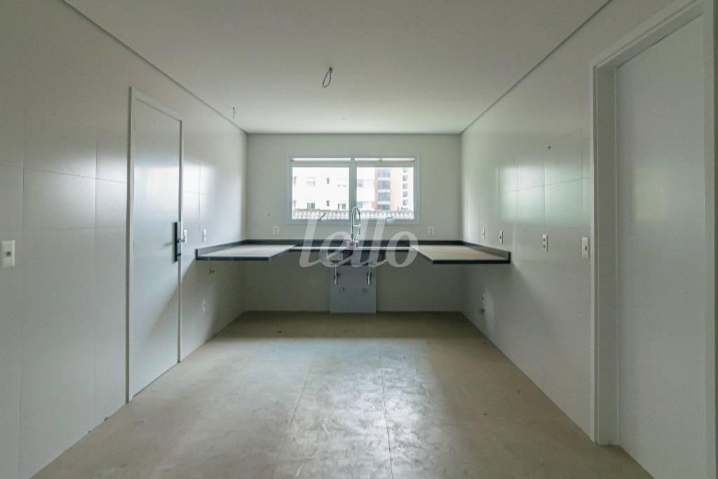 COZINHA de Apartamento à venda, Padrão com 263 m², 4 quartos e 6 vagas em Santana - São Paulo
