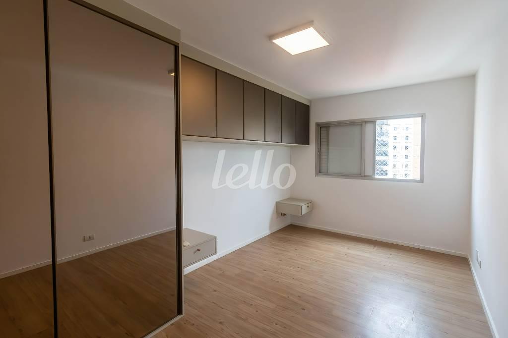 SUITE MASTER de Apartamento para alugar, Padrão com 215 m², 4 quartos e 4 vagas em Campo Belo - São Paulo