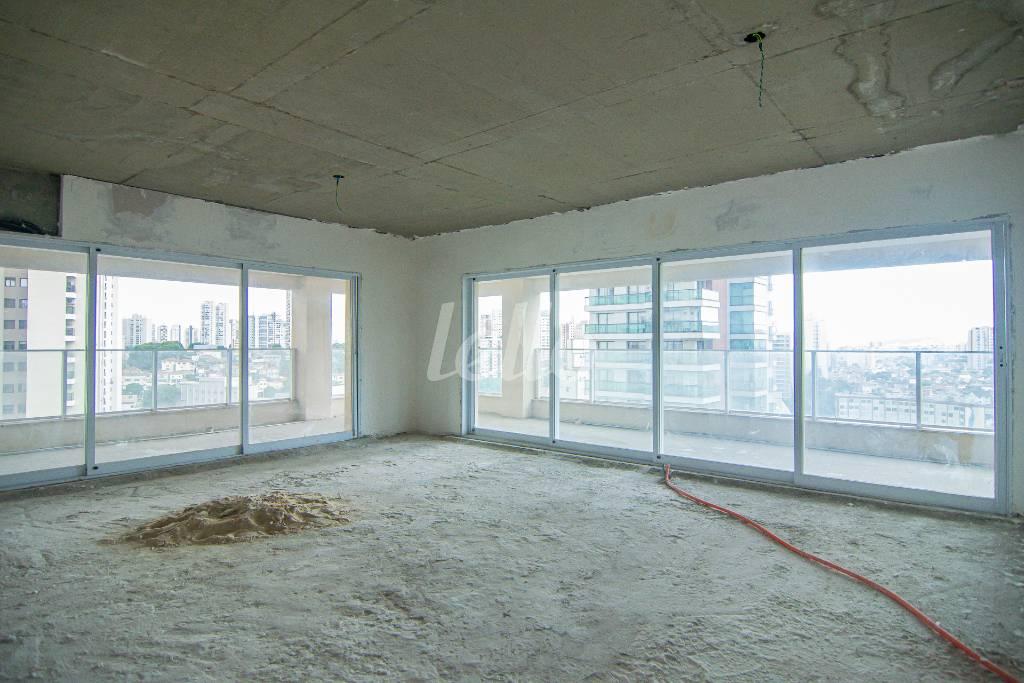 SALA de Apartamento à venda, Padrão com 263 m², 4 quartos e 6 vagas em Santana - São Paulo