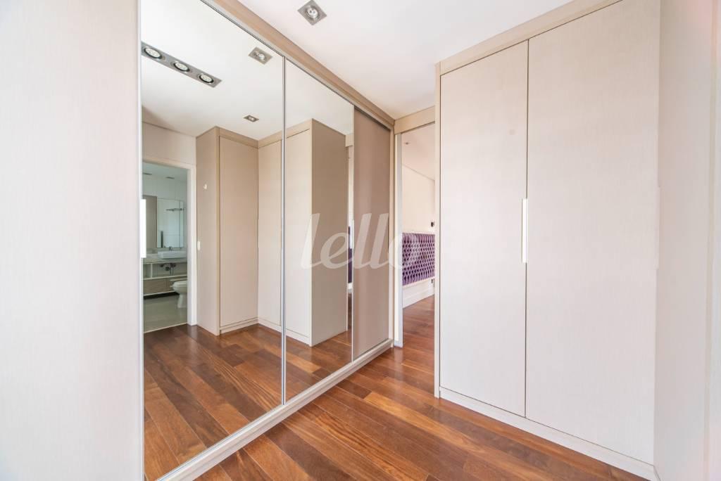 SUITE 3 de Apartamento à venda, Duplex com 227 m², 3 quartos e 4 vagas em Centro - Santo André