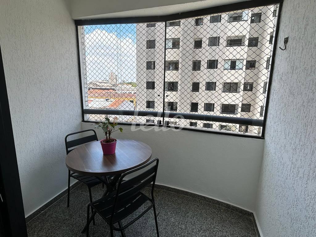 SACADA de Apartamento à venda, Padrão com 57 m², 2 quartos e 1 vaga em Vila Bertioga - São Paulo