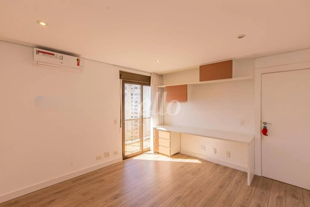 SUITE 2 de Apartamento para alugar, Padrão com 269 m², 4 quartos e 4 vagas em Santa Cecília - São Paulo
