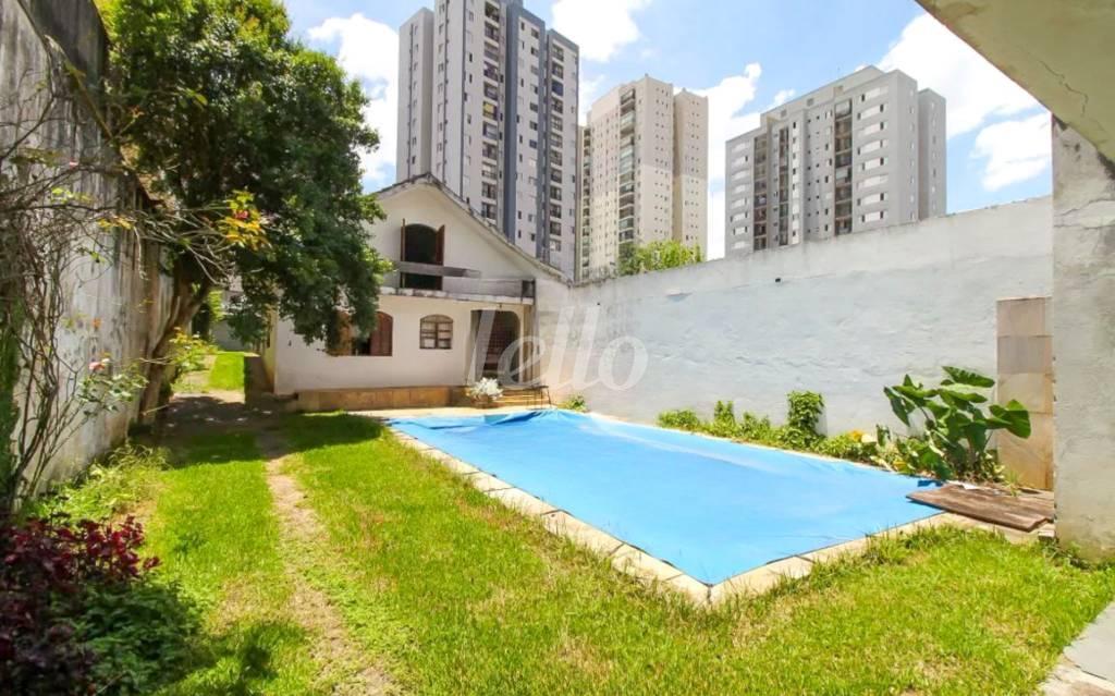 PISCINA/QUINTAL de Casa à venda, sobrado com 320 m², 3 quartos e 10 vagas em Vila Santa Clara - São Paulo