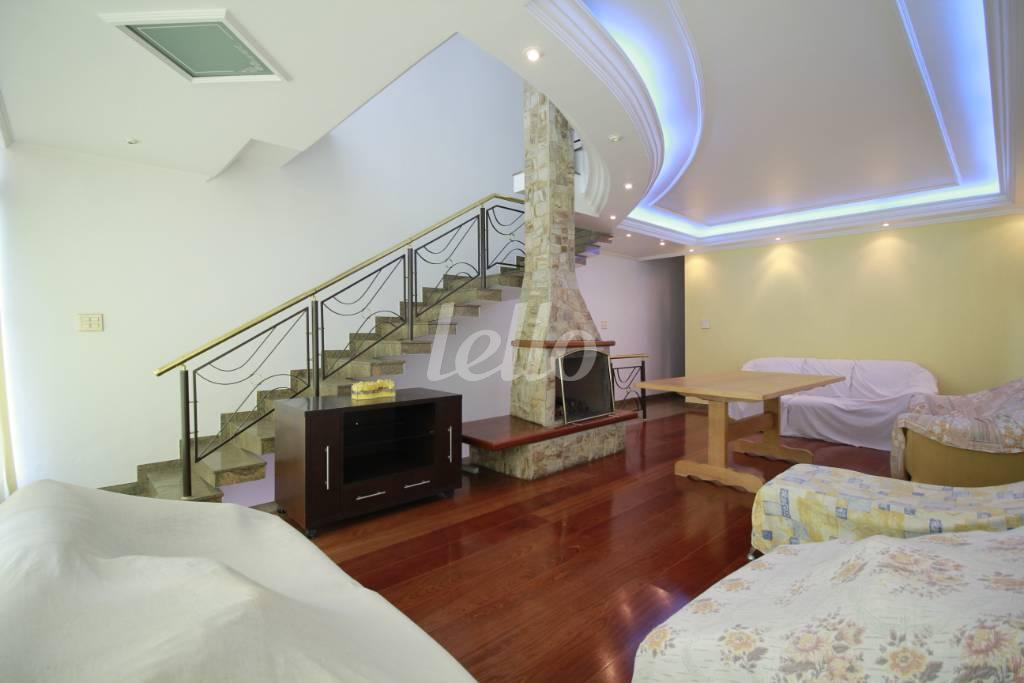 SALA COM LAREIRA de Casa para alugar, sobrado com 600 m², 3 quartos e 8 vagas em Vila Prudente - São Paulo