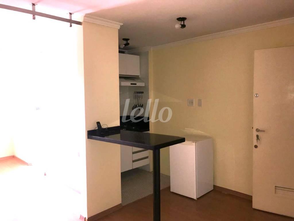 COZINHA de Apartamento à venda, Padrão com 32 m², 1 quarto e 1 vaga em Indianópolis - São Paulo