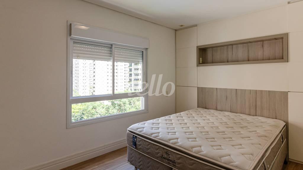 SUITE 1 de Apartamento para alugar, Padrão com 194 m², 4 quartos e 4 vagas em Campo Belo - São Paulo