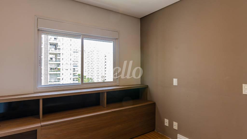 SUITE 4 de Apartamento para alugar, Padrão com 194 m², 4 quartos e 4 vagas em Campo Belo - São Paulo