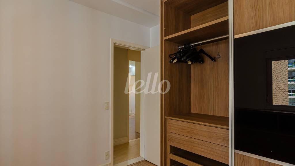 SUITE 3 de Apartamento para alugar, Padrão com 194 m², 4 quartos e 4 vagas em Campo Belo - São Paulo