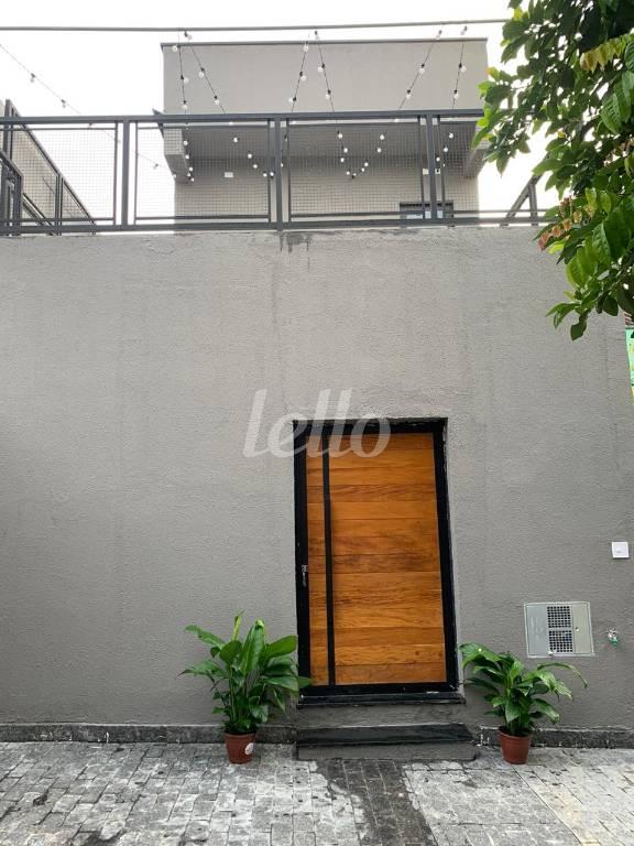 FACHADA de Casa à venda, de vila - sobrado com 251 m², 3 quartos e 2 vagas em Vila Mariana - São Paulo