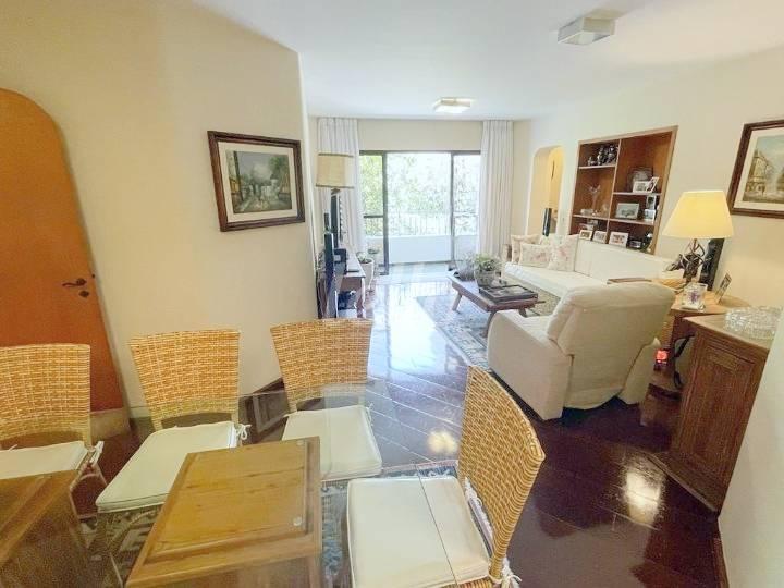 LIVING de Apartamento à venda, Padrão com 118 m², 3 quartos e 2 vagas em Indianópolis - São Paulo