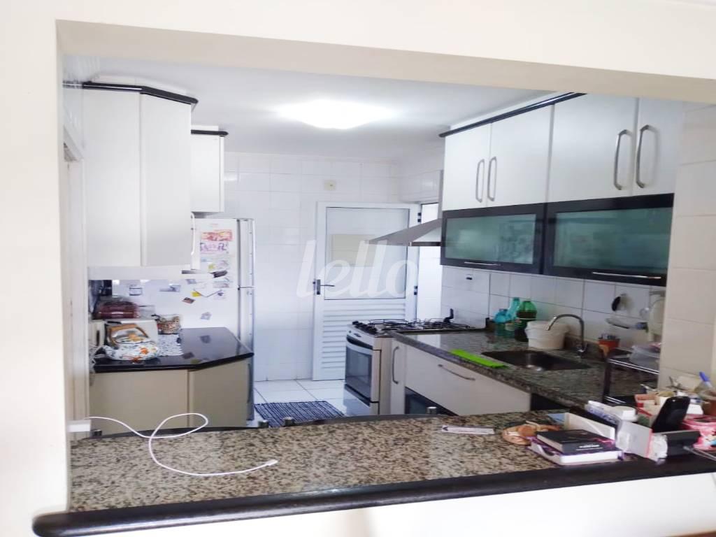 COZINHA de Apartamento à venda, Padrão com 83 m², 3 quartos e 2 vagas em Vila São José - São Paulo