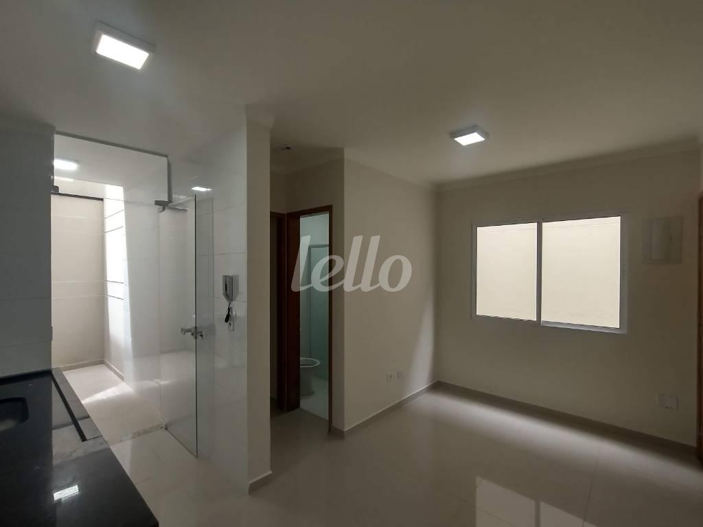 SALA de Apartamento para alugar, Padrão com 30 m², 1 quarto e em Vila Bertioga - São Paulo