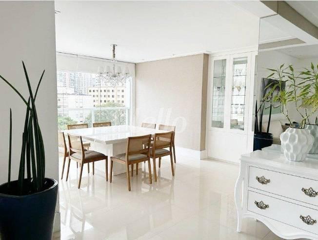 VARANDA INTEGRADA COM LIVING2_CLEANUP de Apartamento à venda, Padrão com 230 m², 3 quartos e 4 vagas em Vila Mariana - São Paulo