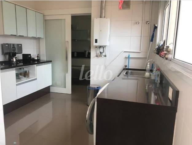 ÁREA DE SERVIÇO de Apartamento à venda, Padrão com 230 m², 3 quartos e 4 vagas em Vila Mariana - São Paulo