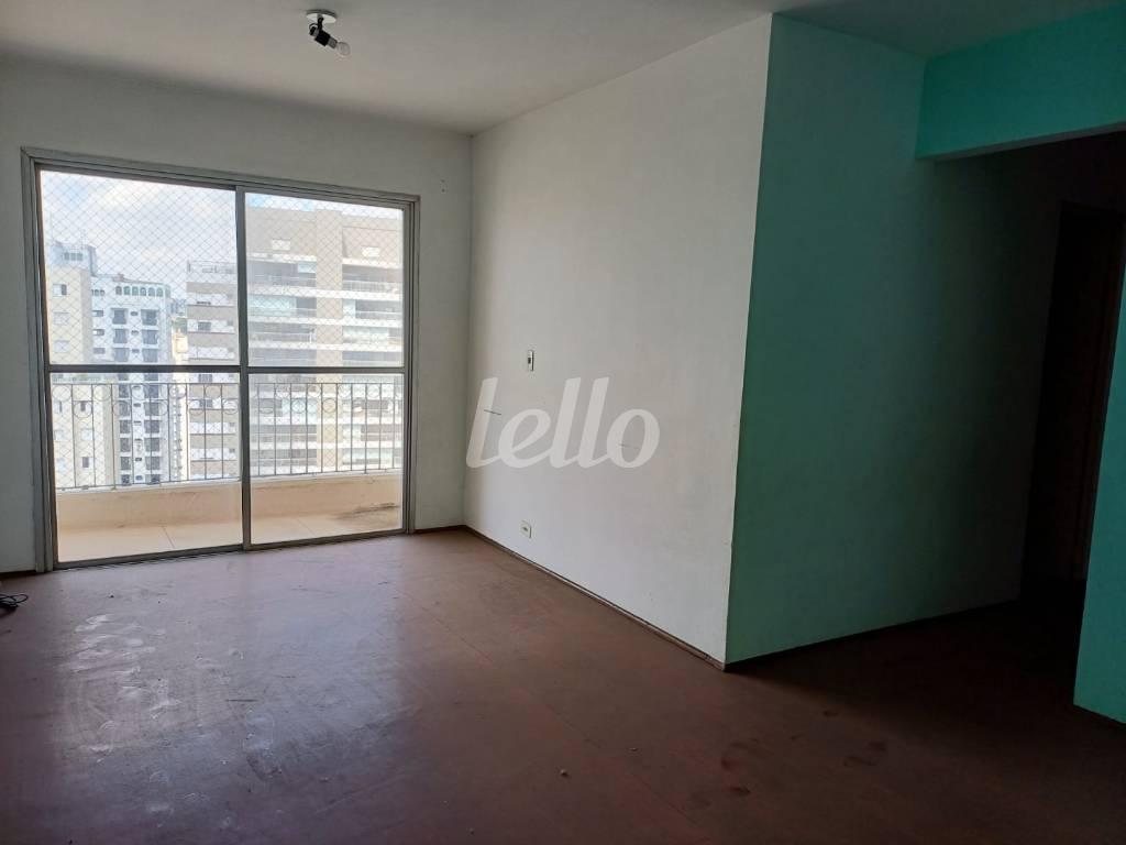 SALA PARA DOIS AMBIENTES de Apartamento à venda, Padrão com 75 m², 3 quartos e 1 vaga em Mooca - São Paulo
