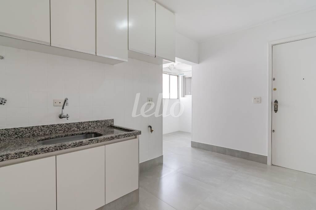 COZINHA de Apartamento para alugar, Padrão com 106 m², 3 quartos e 1 vaga em Perdizes - São Paulo